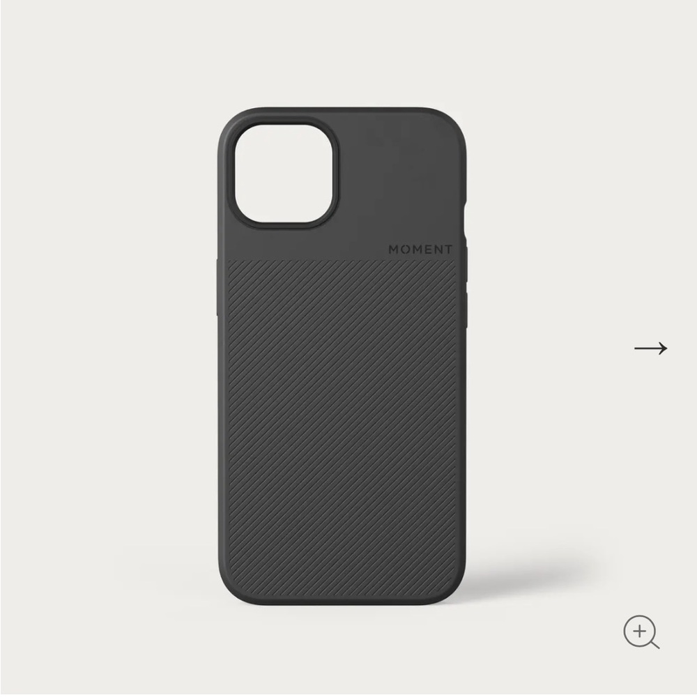Moment iPhone 13 Pro black phone case and screen protector